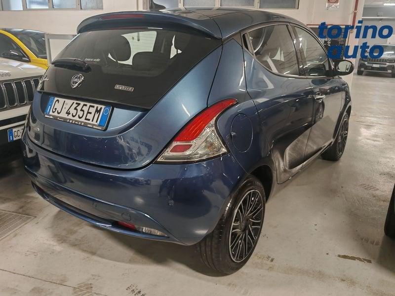 Lancia Ypsilon 1.0 FireFly 5 porte S&S Hybrid Gold