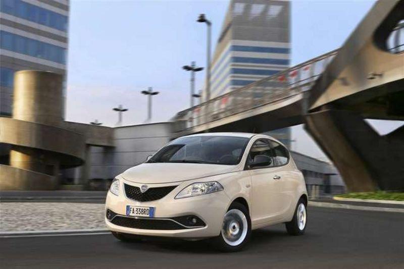 Lancia Ypsilon 5 Porte 1.0 FireFly Hybrid Gold