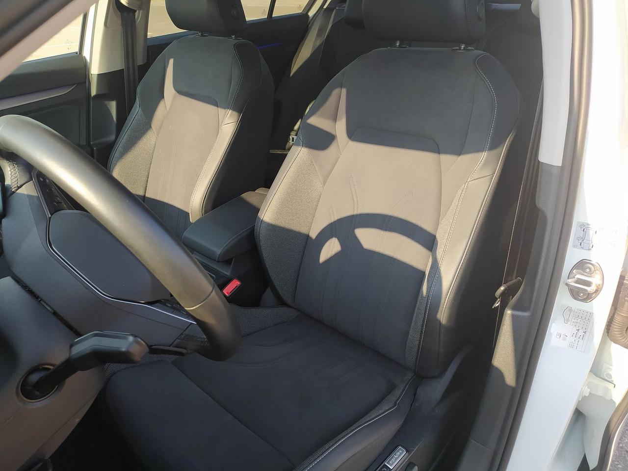 Volkswagen Golf Style 1.5 eHybrid PHEV 204C #12024