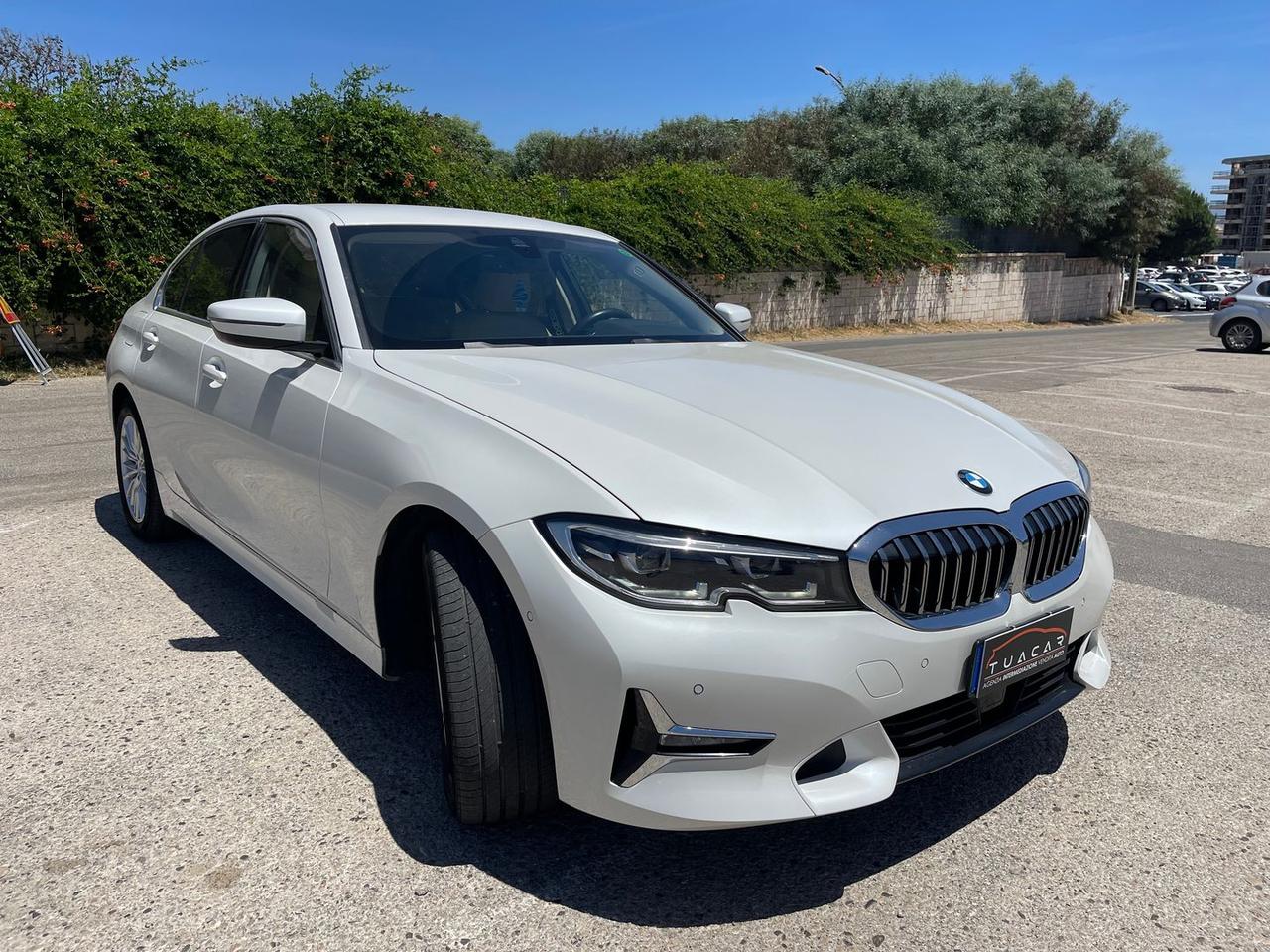 Bmw 320 i Luxury #11281