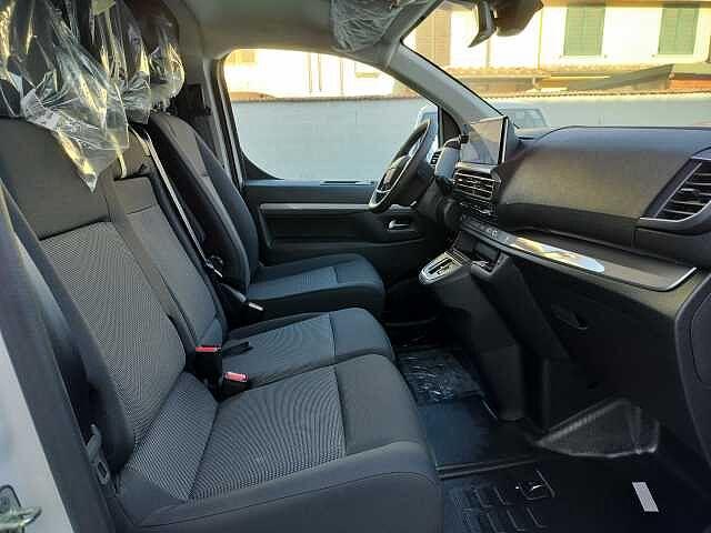 Peugeot Expert 2.2 BlueHDi 180 EAT8 Tech Edition