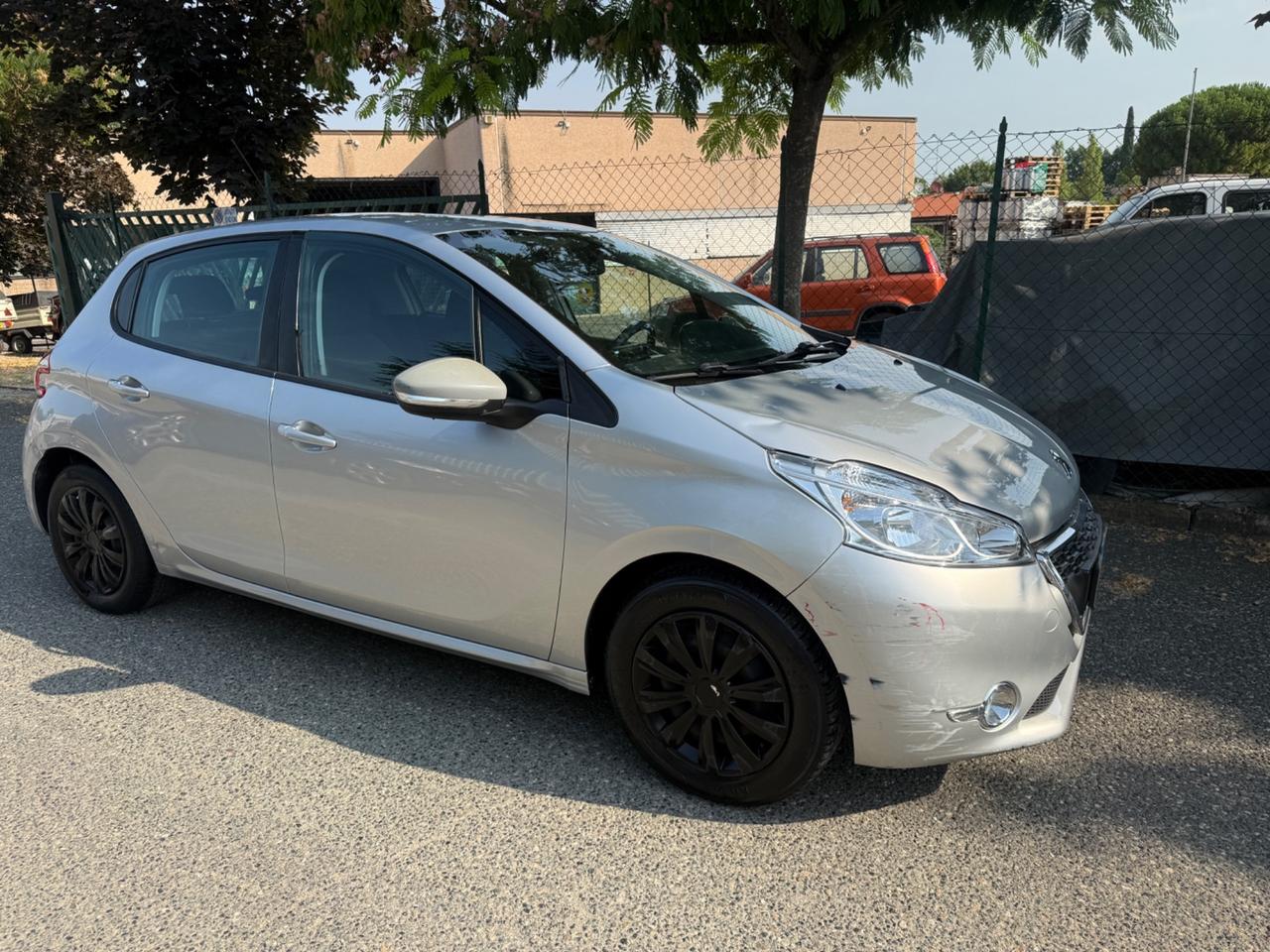 Peugeot 208 PureTech 82 5 porte Allure