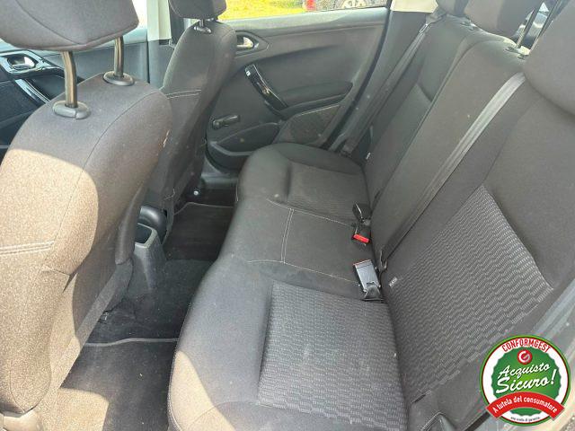 PEUGEOT 208 1° serie PureTech 82 5 porte Allure