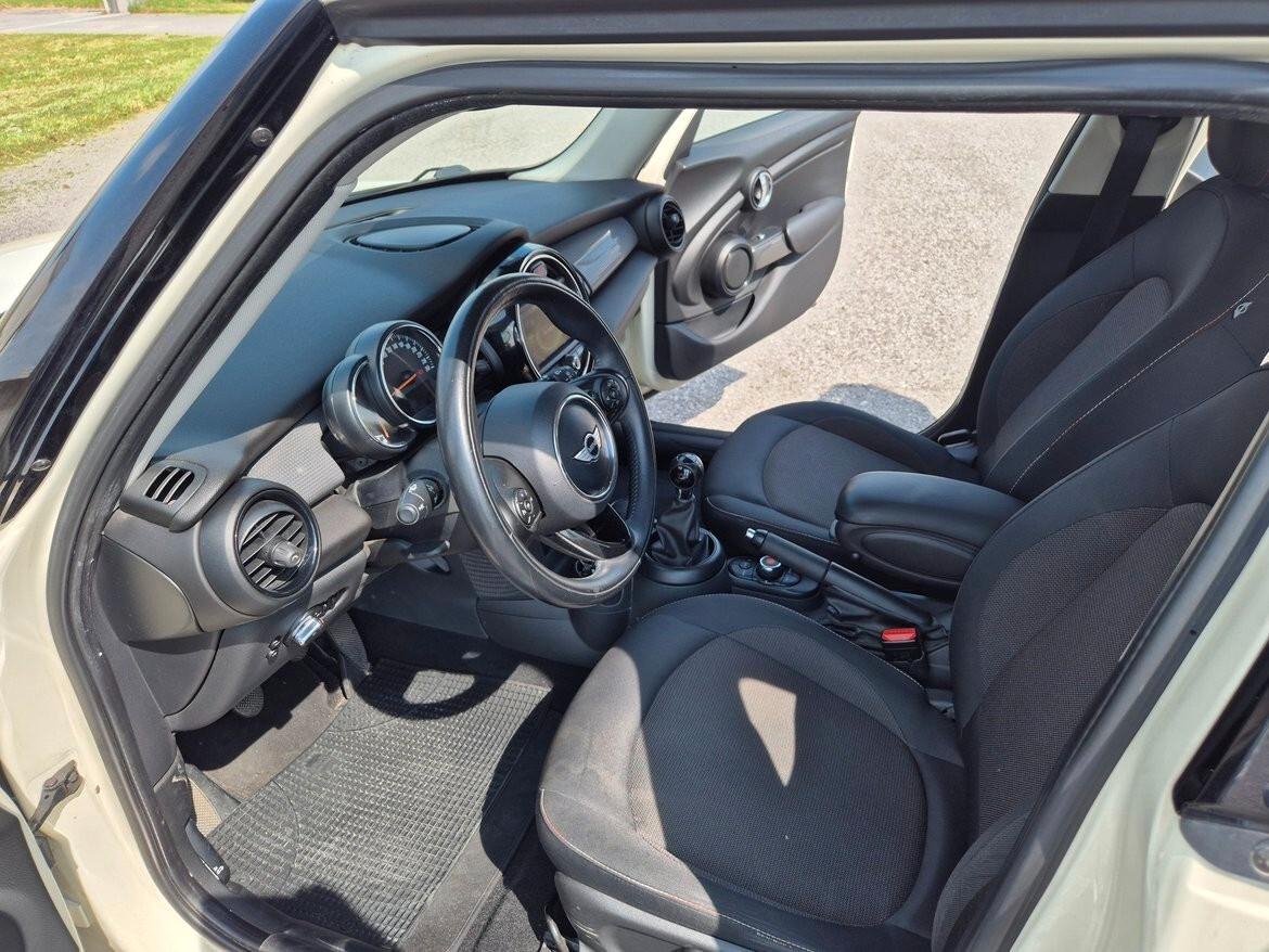 Mini One D BUSINESS XL F55 MY16