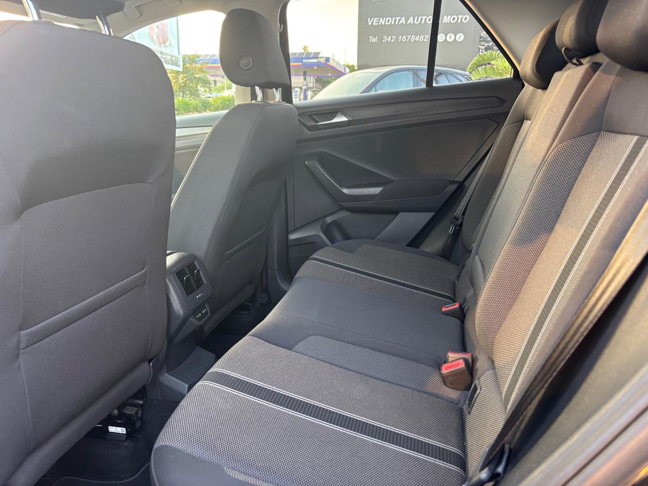 Volkswagen T-Roc 2.0 TDI automatica-2021
