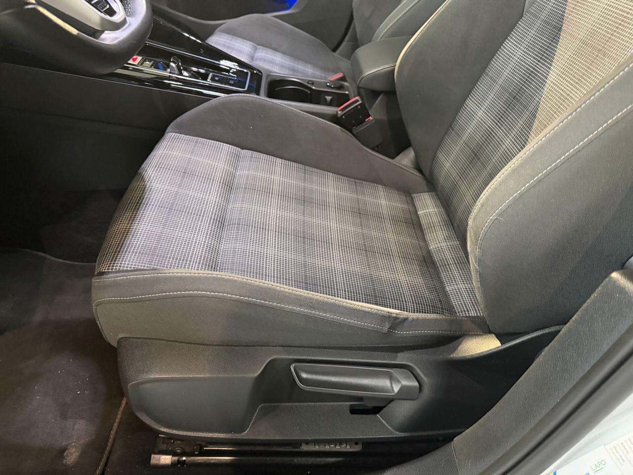 Volkswagen Golf 2.0 TDI DSG GTD