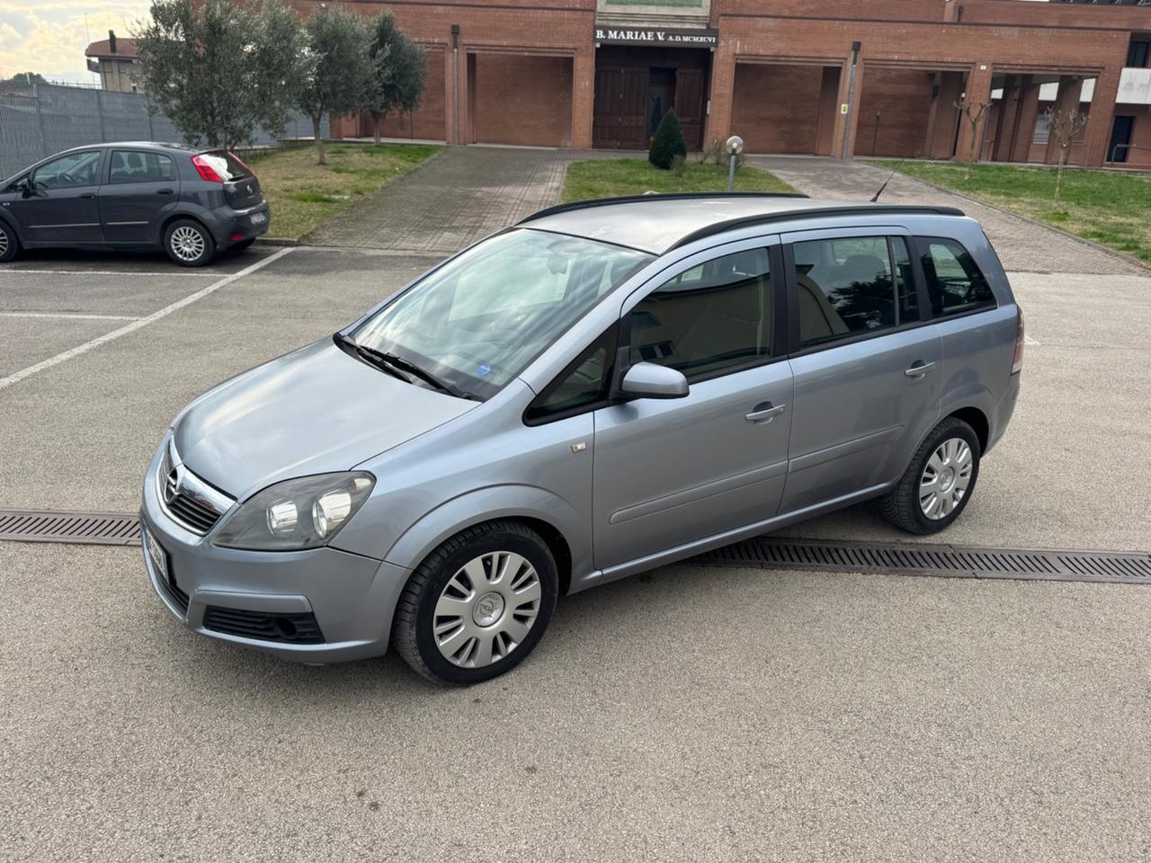 Opel Zafira 1.6 16V ecoM 94CV Cosmo
