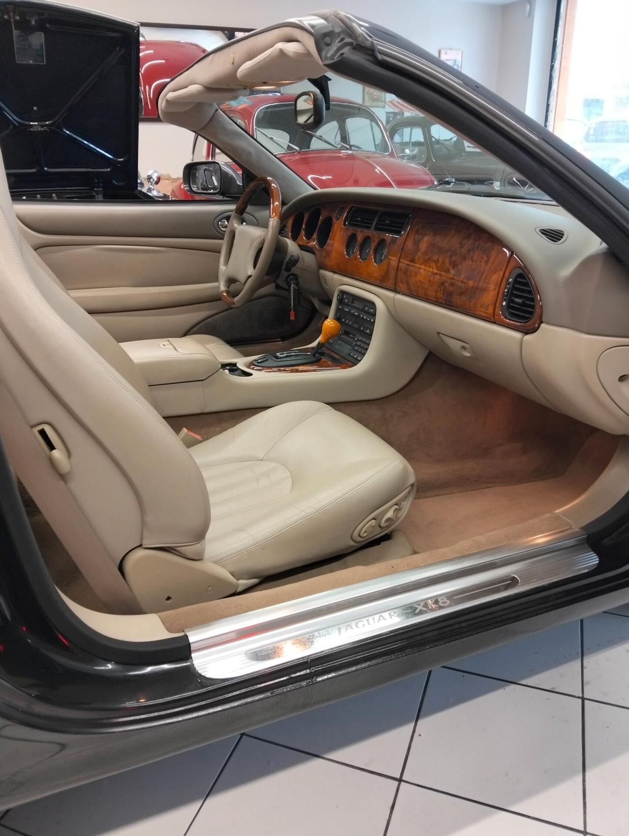 Jaguar XK8 Cabriolet