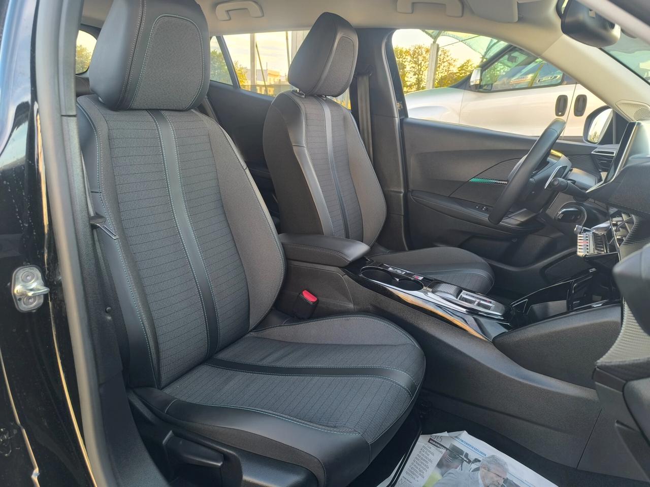 PEUGEOT 2008 ALLURE PACK 1.5 HDI 04/2022 LED/NAV/ SENS. POST/
