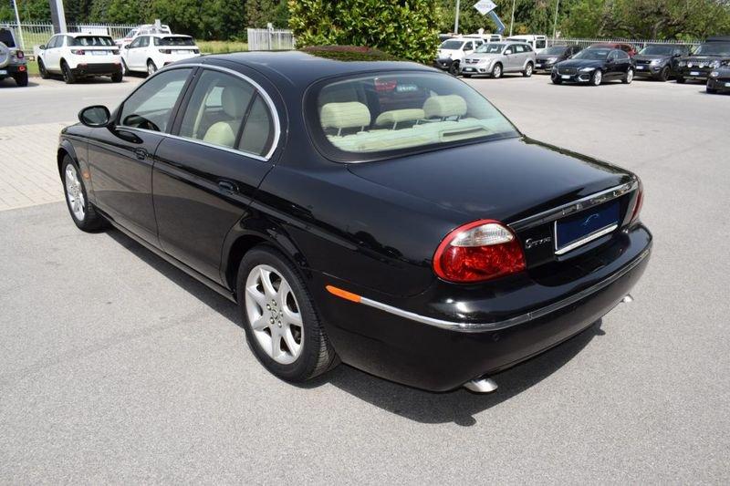 Jaguar S-Type 2.7 diesel V6 Executive
