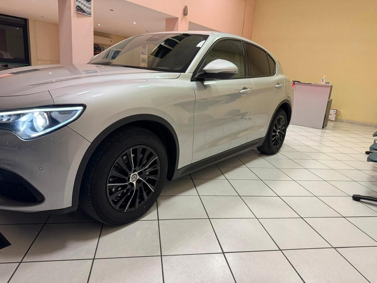 Alfa Romeo Stelvio 2.2 Turbodiesel 160 CV AT8 RWD Super