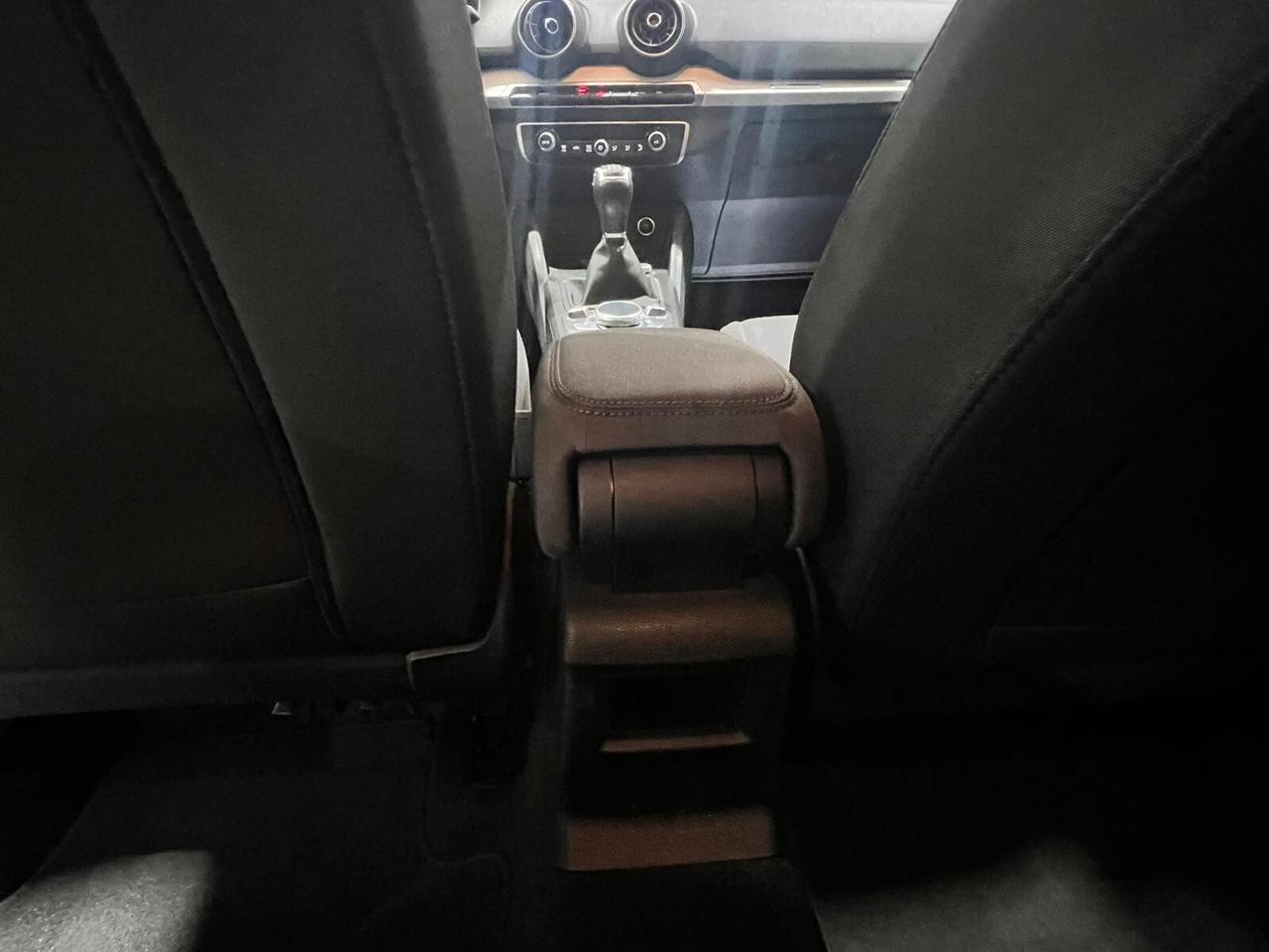 Audi Q2 30 TDI Business
