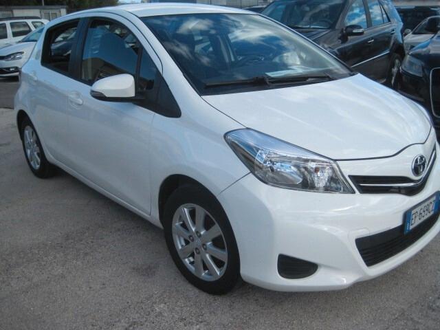 Toyota Yaris 1.0 5 porte Active