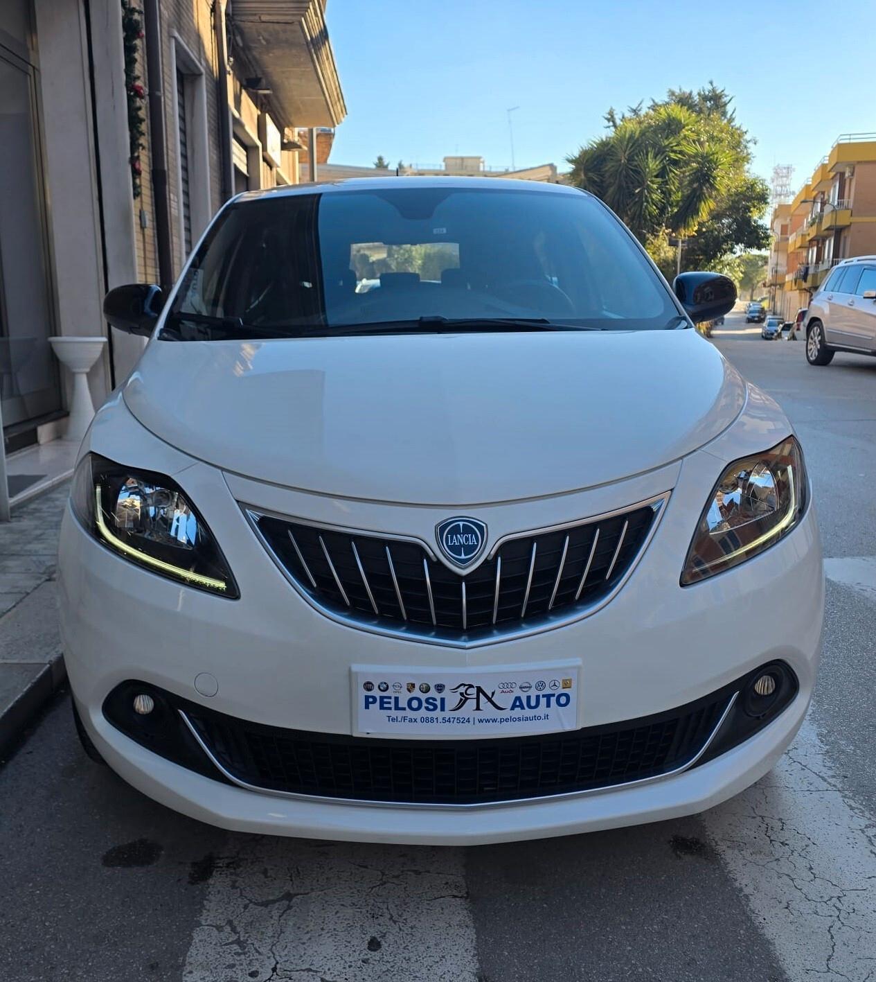 Lancia Ypsilon 1.0 FireFly 5 porte Hybrid Gold