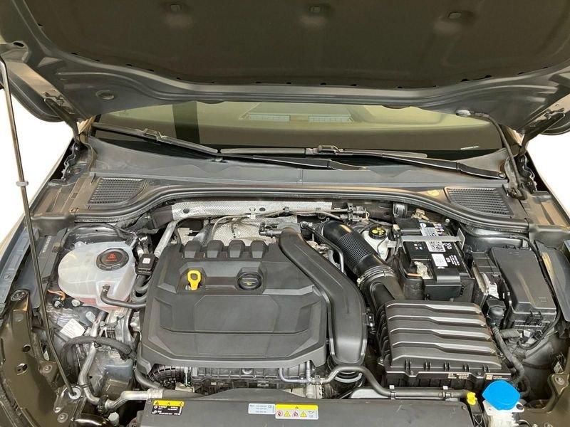 Volkswagen Golf Golf 1.5 eTSI 150 CV EVO ACT DSG R-Line