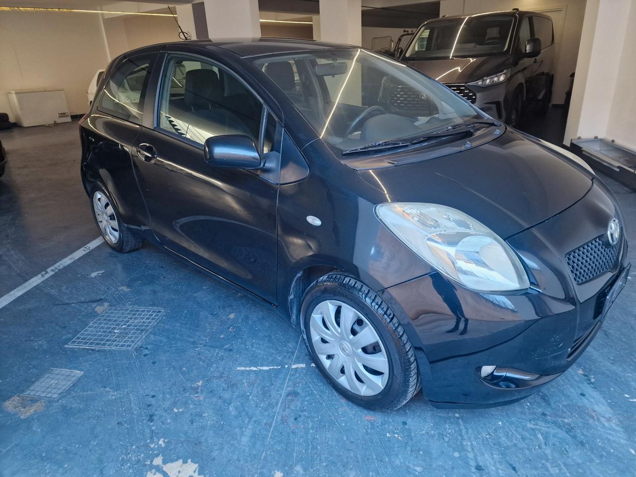 Toyota Yaris 1.3 3 porte Navi