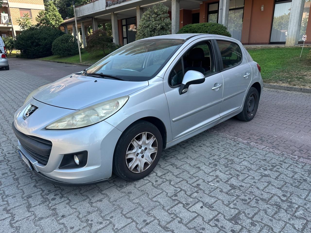 Peugeot 207 1.4 HDi NEOPATENTATI