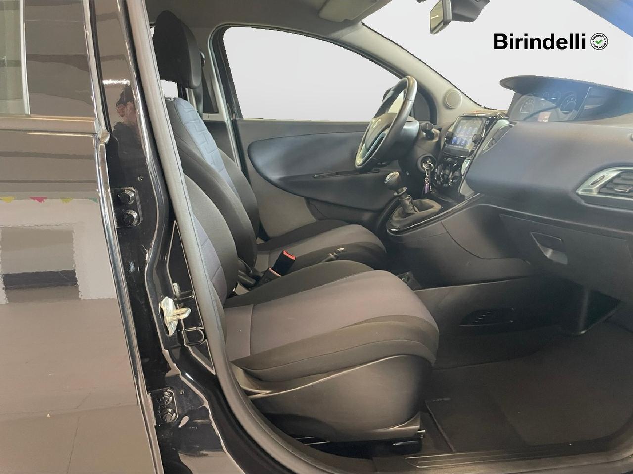 LANCIA Ypsilon 3ª serie - Ypsilon 1.0 FireFly 5 porte S&S Hybrid Silver