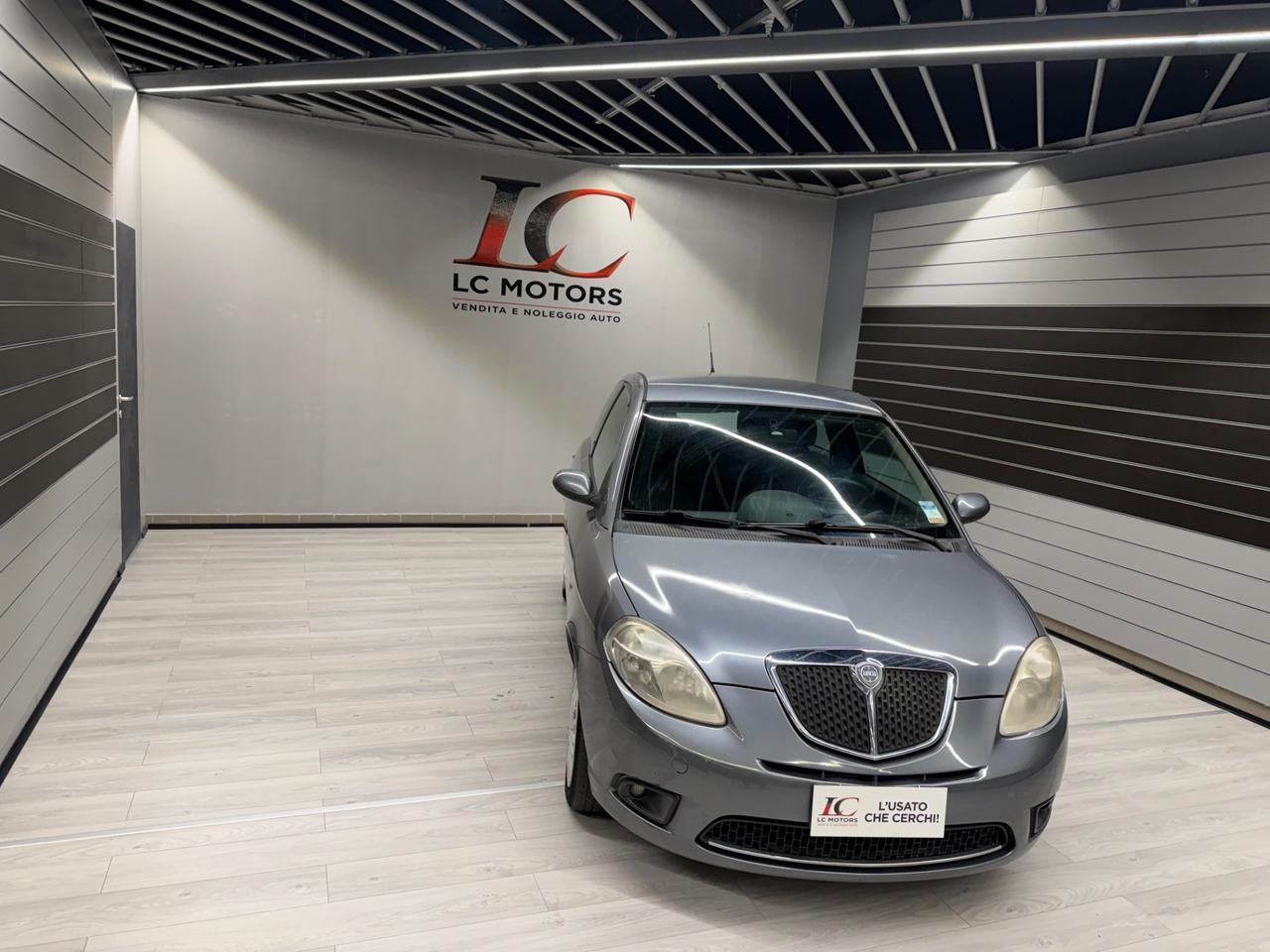Lancia Ypsilon 1.2 Modamilano