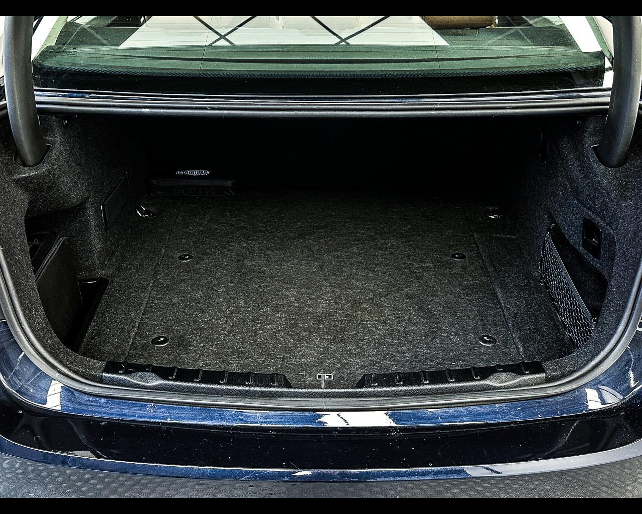 BMW Serie 3 (F30/31) - 330e iPerformance Msport