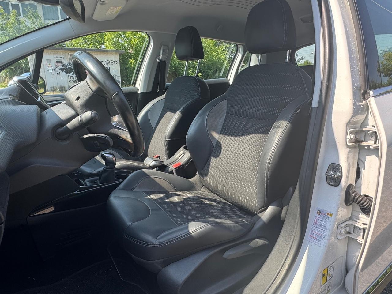 Peugeot 2008 PureTech 82 Allure