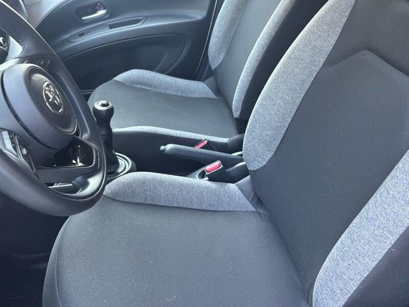 Toyota Aygo X 1.0B (72 CV) Active