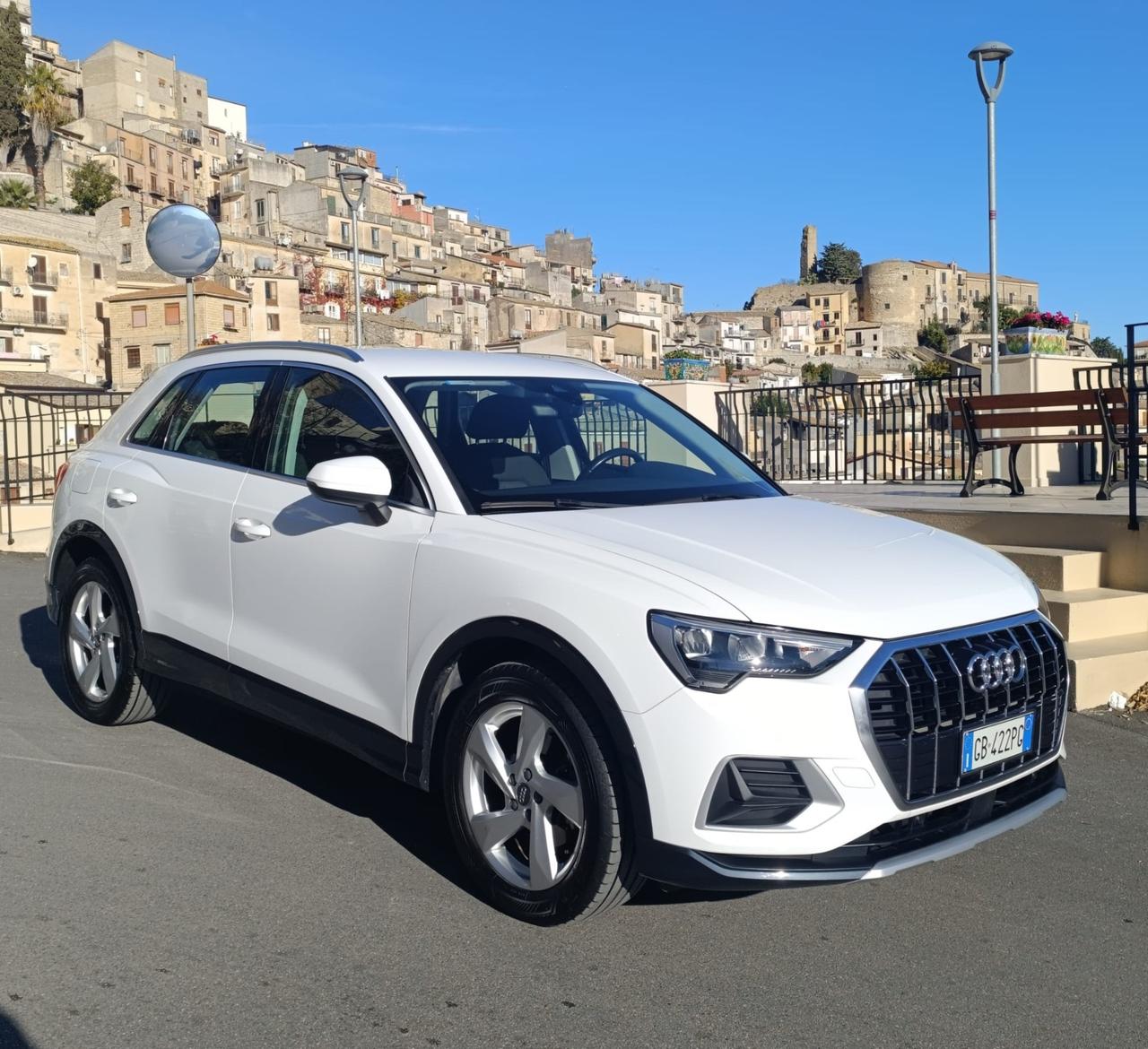 Audi Q3 35 TDI S tronic Business Advanced
