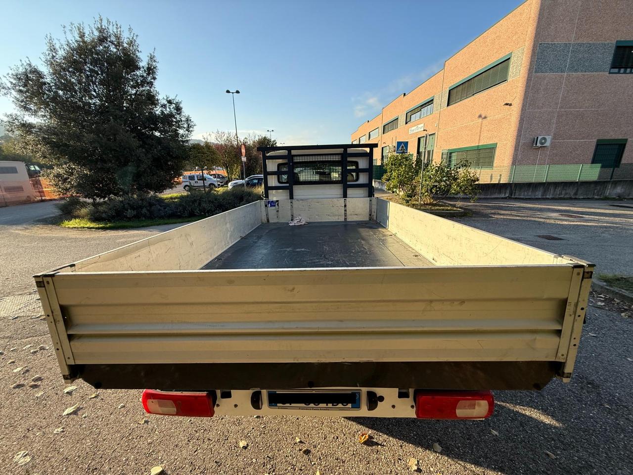 VOLKSWAGEN Crafter Ribaltabile trilaterale crafter 35 2.0 tdi 140cv L3 ribalt.tril. Business