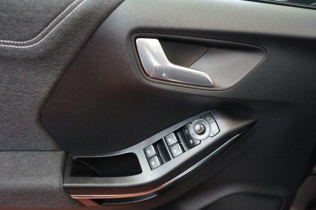 FORD Puma 1.0 EcoBoost Hybrid 125 CV S&S Titanium