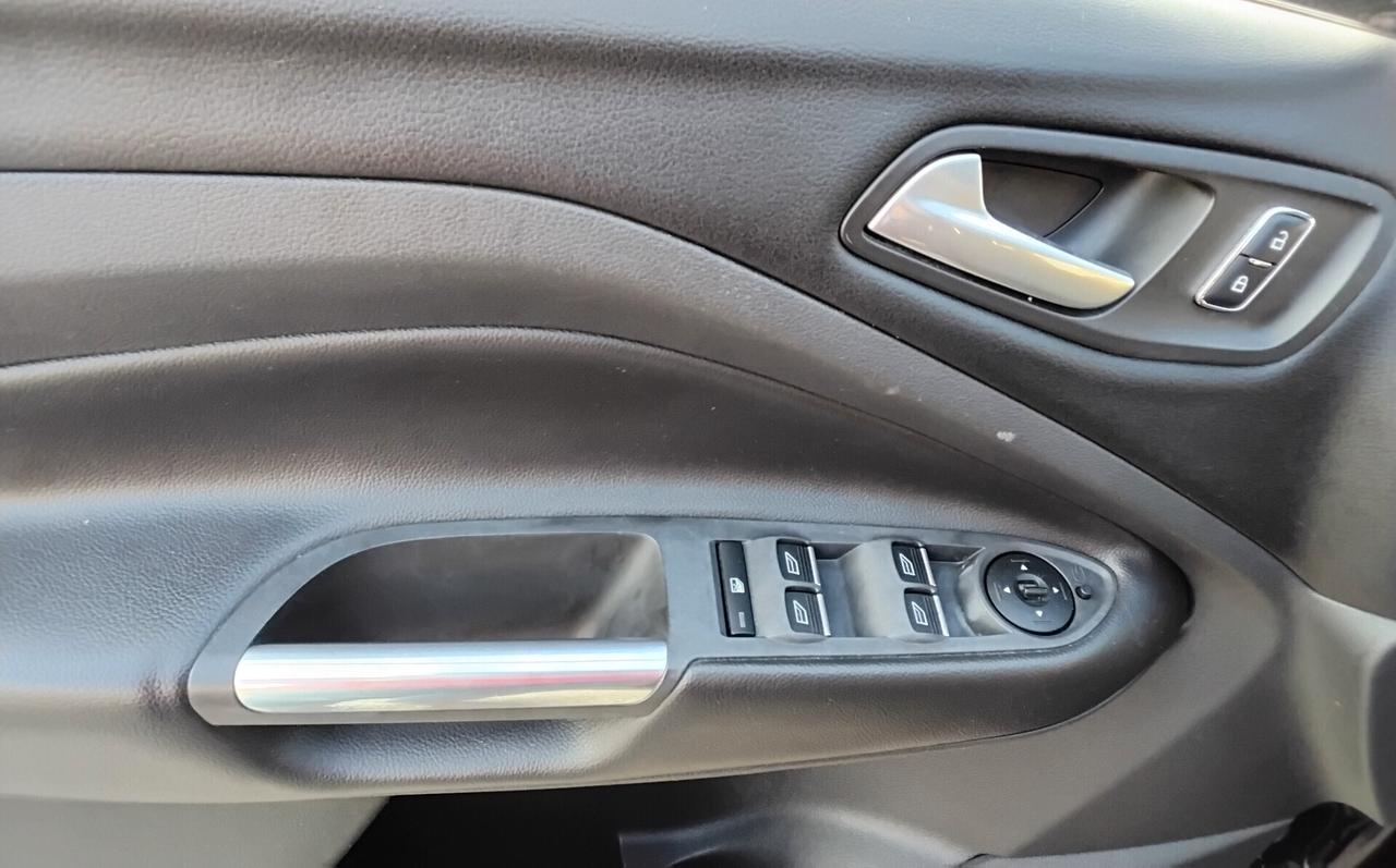 Ford Kuga 2.0 TDCI 120 CV 2WD Titanium