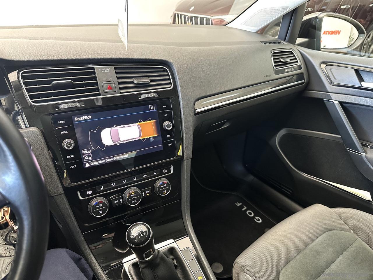 VOLKSWAGEN Golf 7.5 1.5 TSI ACT 5p. R-LINE BMT