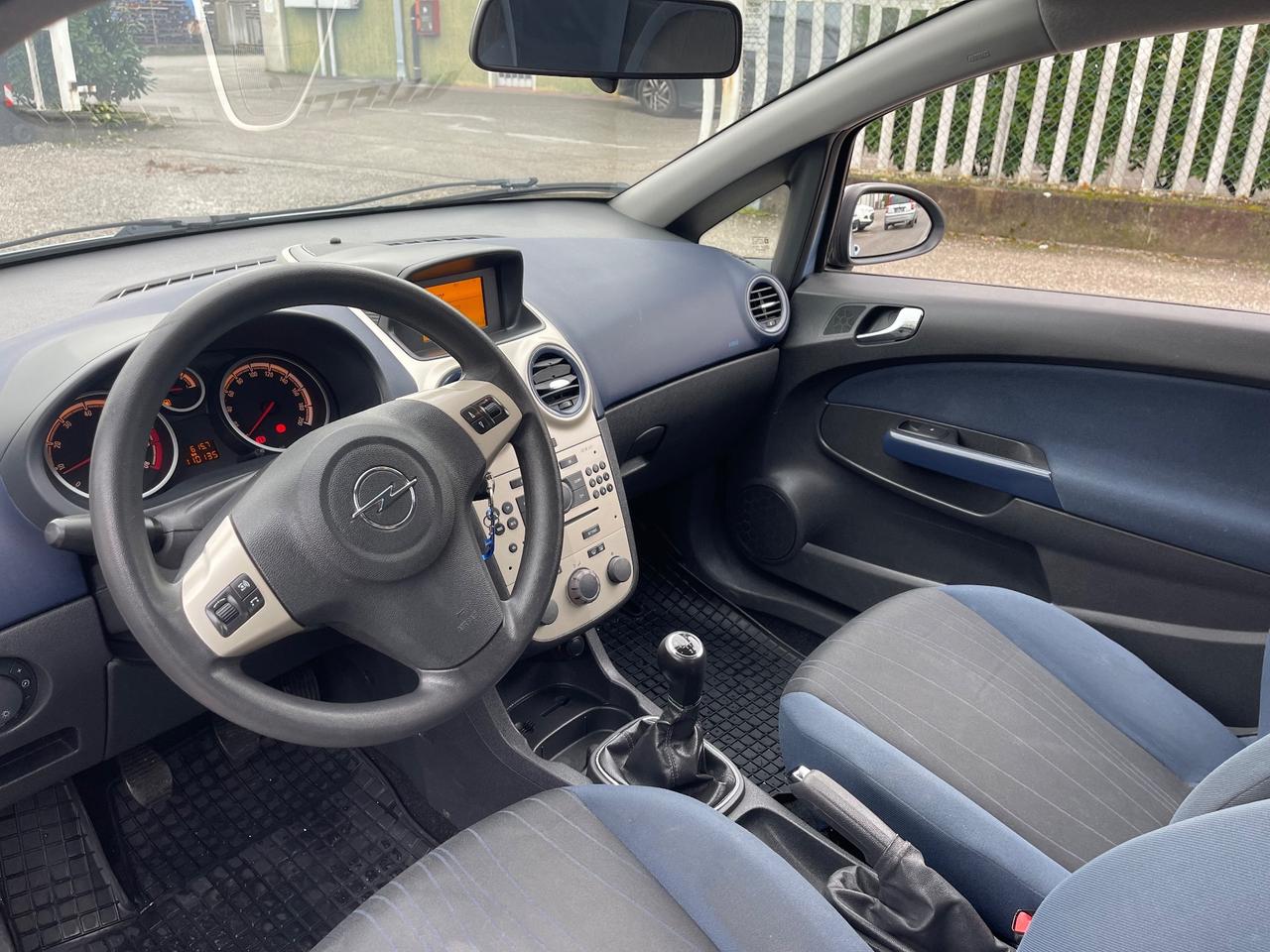 Opel Corsa 1.2 Neopatentati