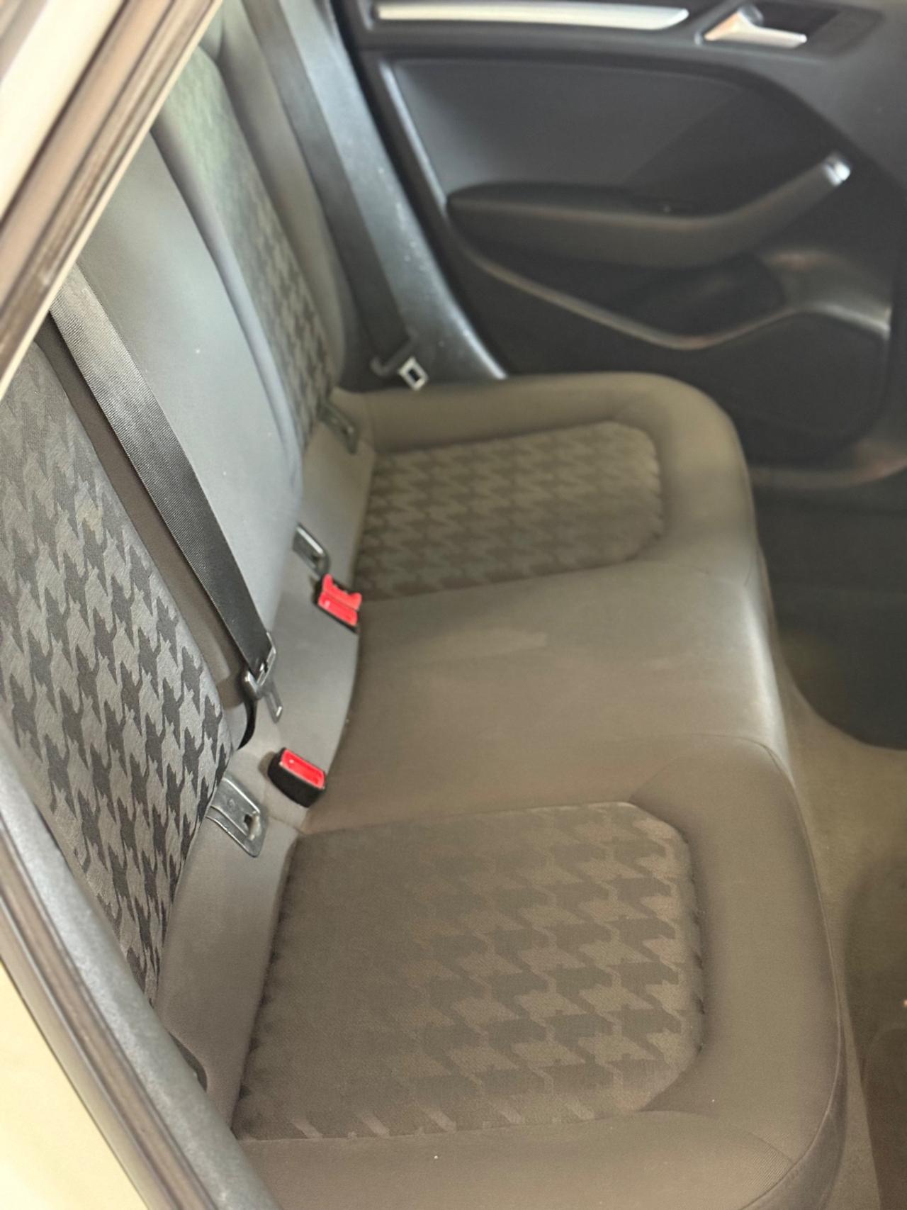 Audi A3 SPB 1.6 TDI ultra Attraction