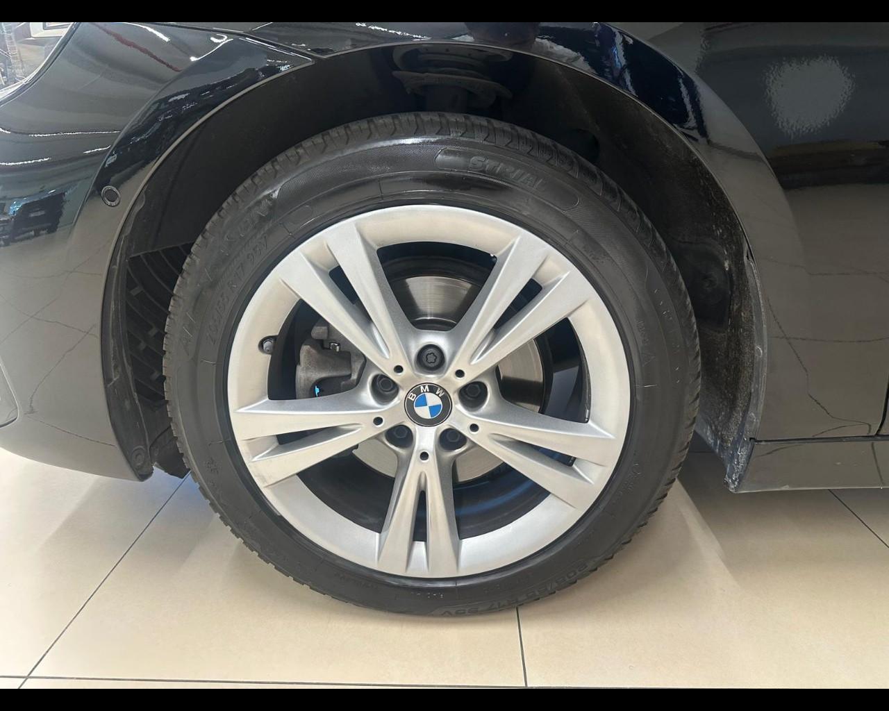 BMW Serie 2 A.T. (F45) - 218i Active Tourer Business