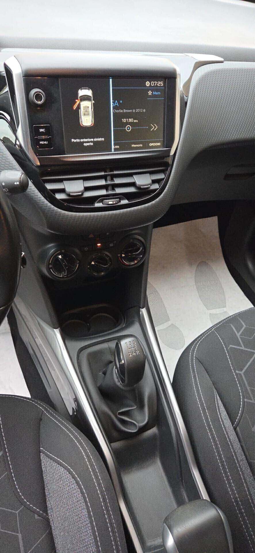 Peugeot 2008 PureTech 82 S&S Allure