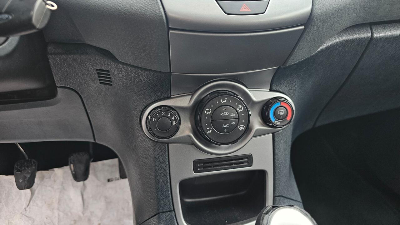 Ford Fiesta 1.4 TDCi 5p. Titanium