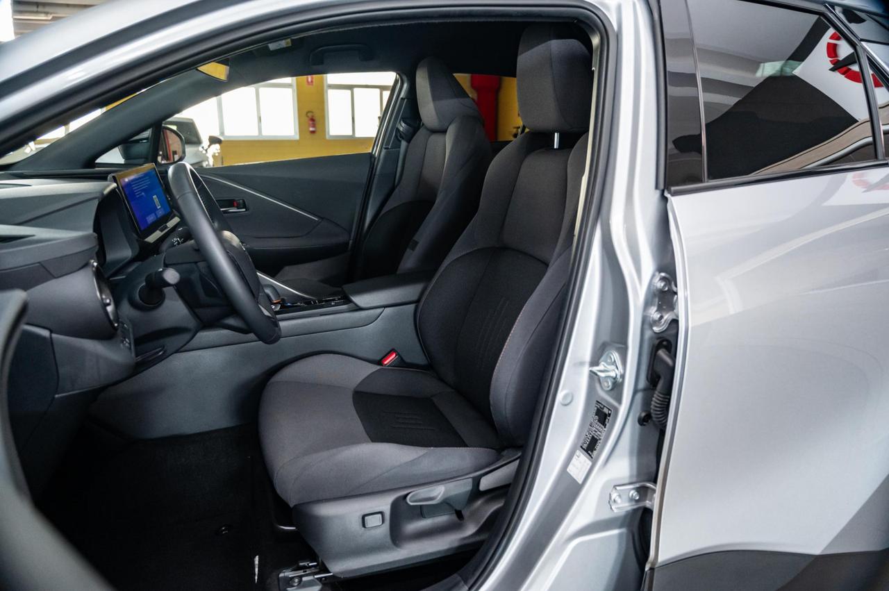 Toyota C-HR 1.8 hev Trend fwd e-cvt
