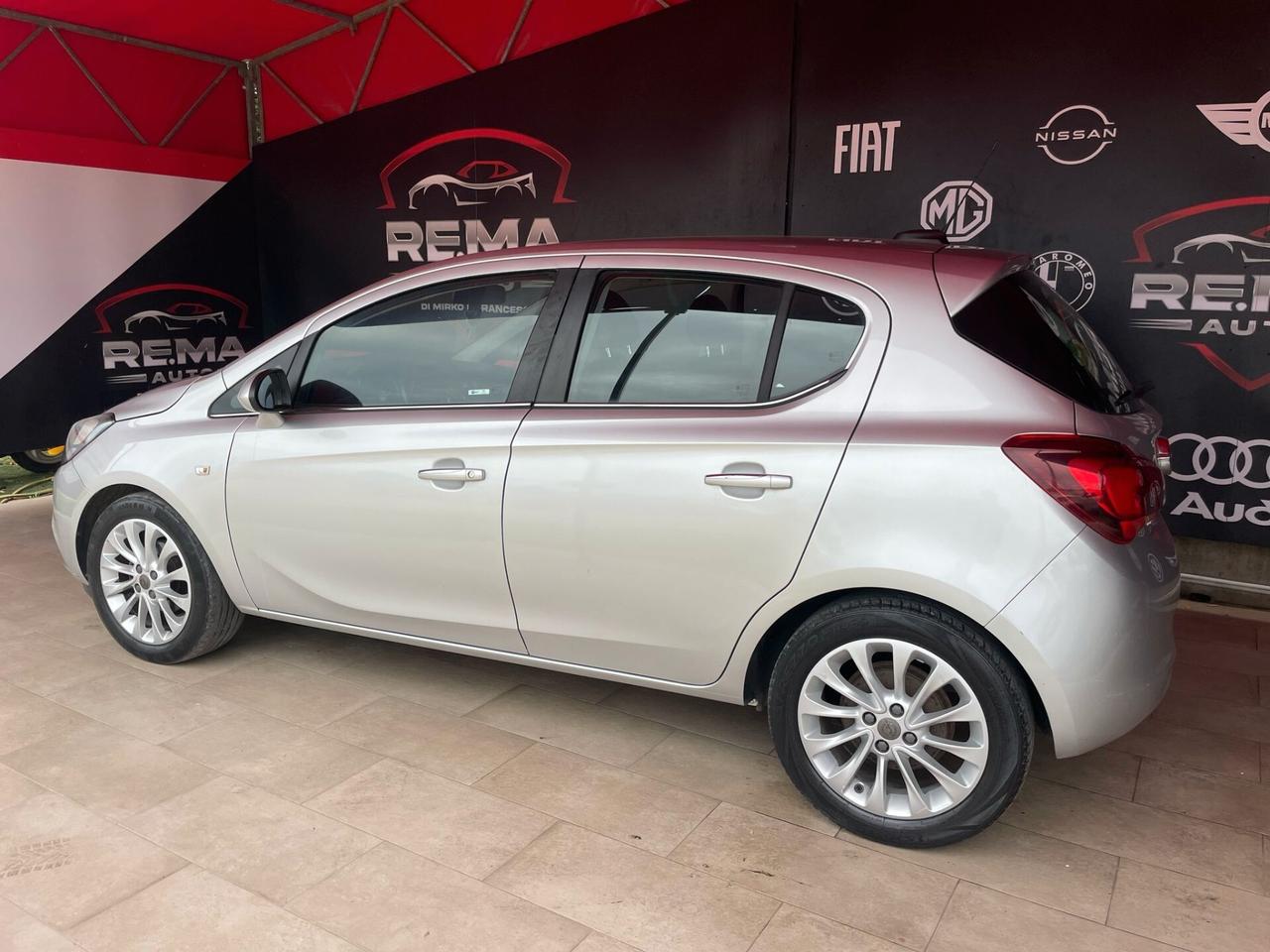 Opel Corsa 1.2 5 porte Innovation
