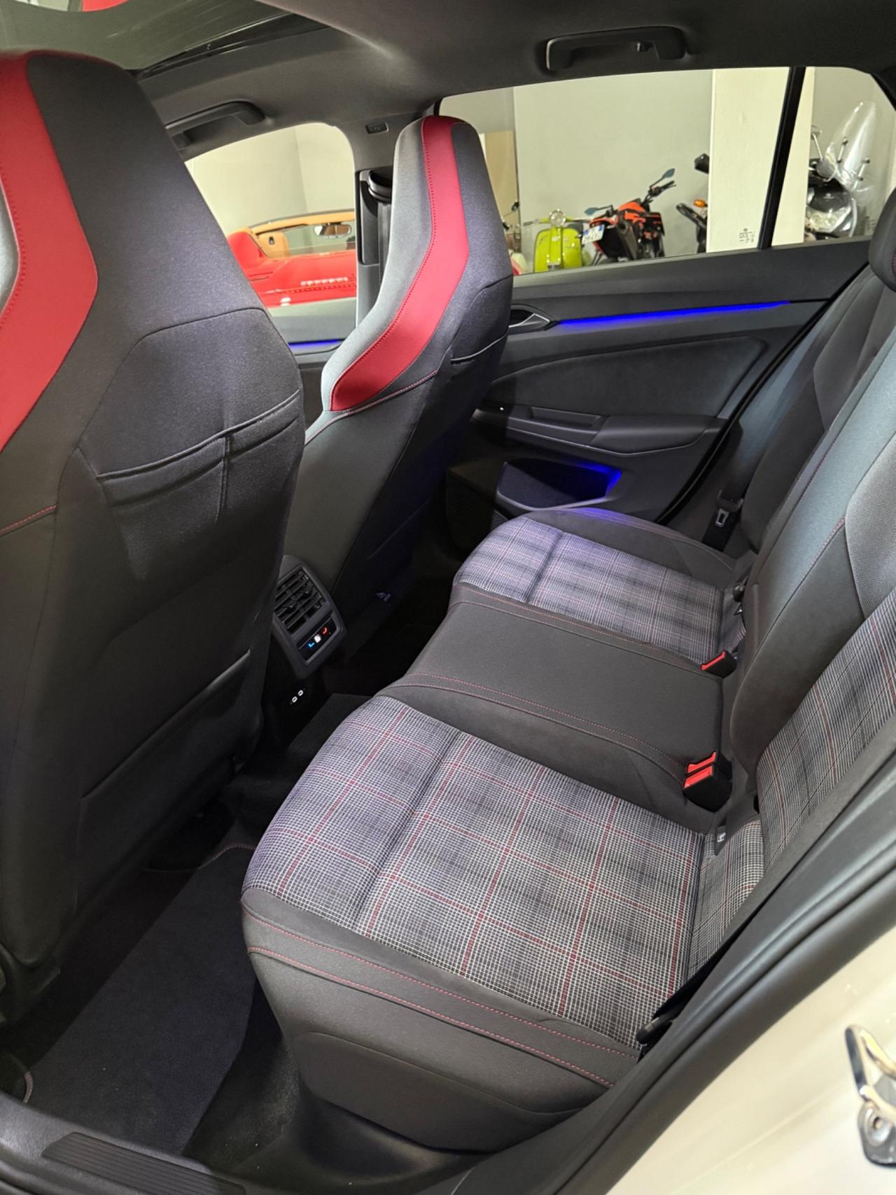 Volkswagen Golf GTI Golf 2.0 TSI GTI DSG