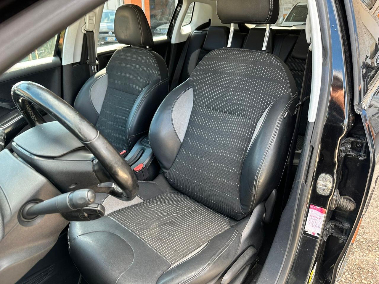 Peugeot 2008 BlueHDi 120 S&S Allure