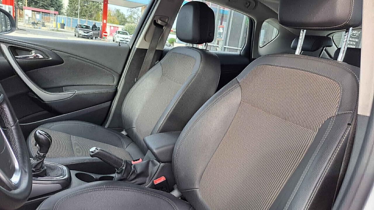 Opel Astra 1.7 CDTI 125CV Cosmo Berlina