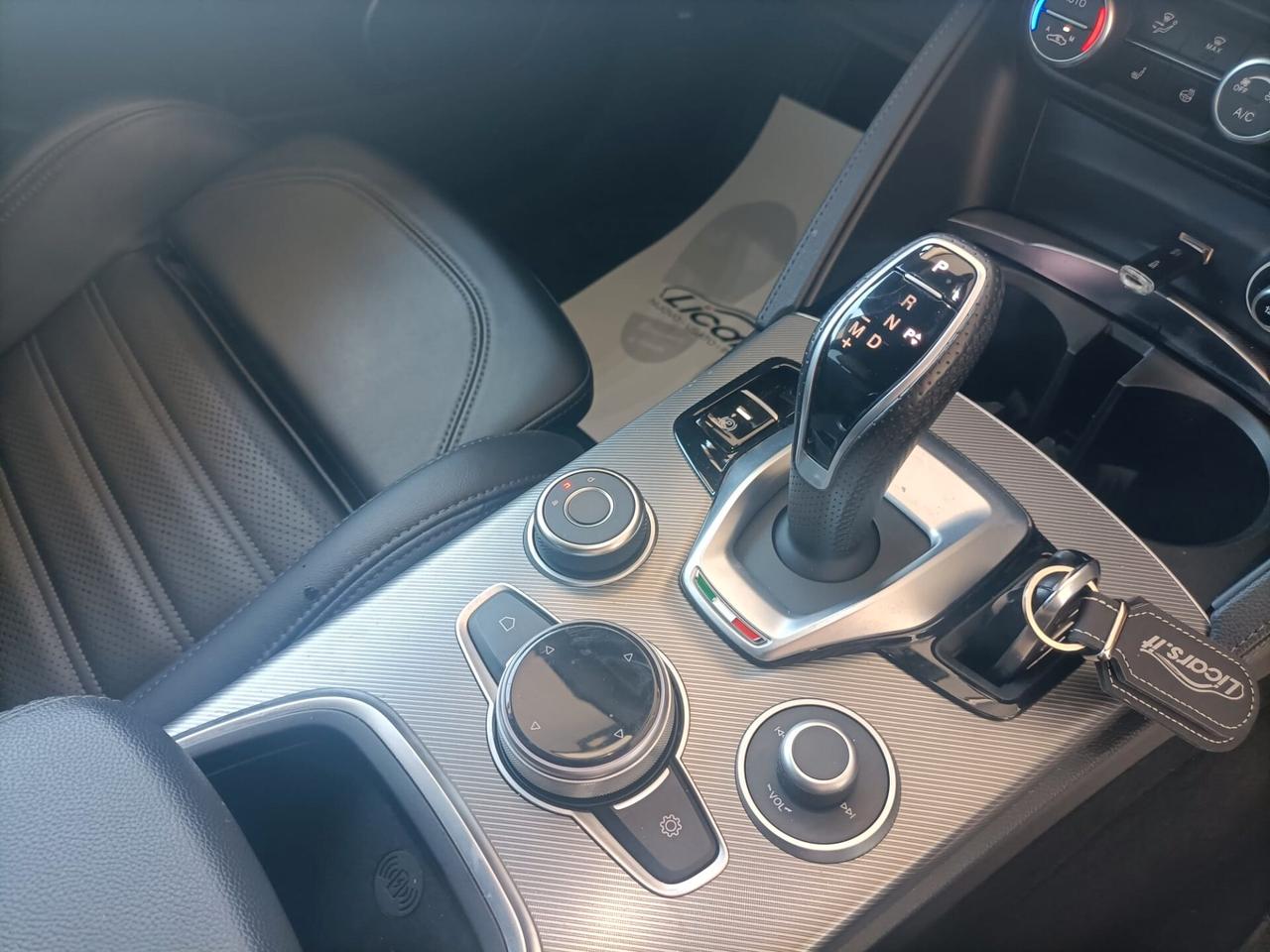 Alfa Romeo Stelvio 2.2 Turbodiesel 210 CV AT8 Q4 Veloce