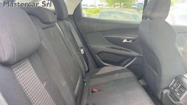 PEUGEOT 3008 3008 AUTOM 1.5 bluehdi Business s TG : GC806FJ