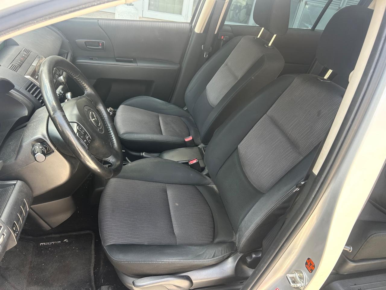 Mazda 5 Mazda5 2.0 7 POSTI