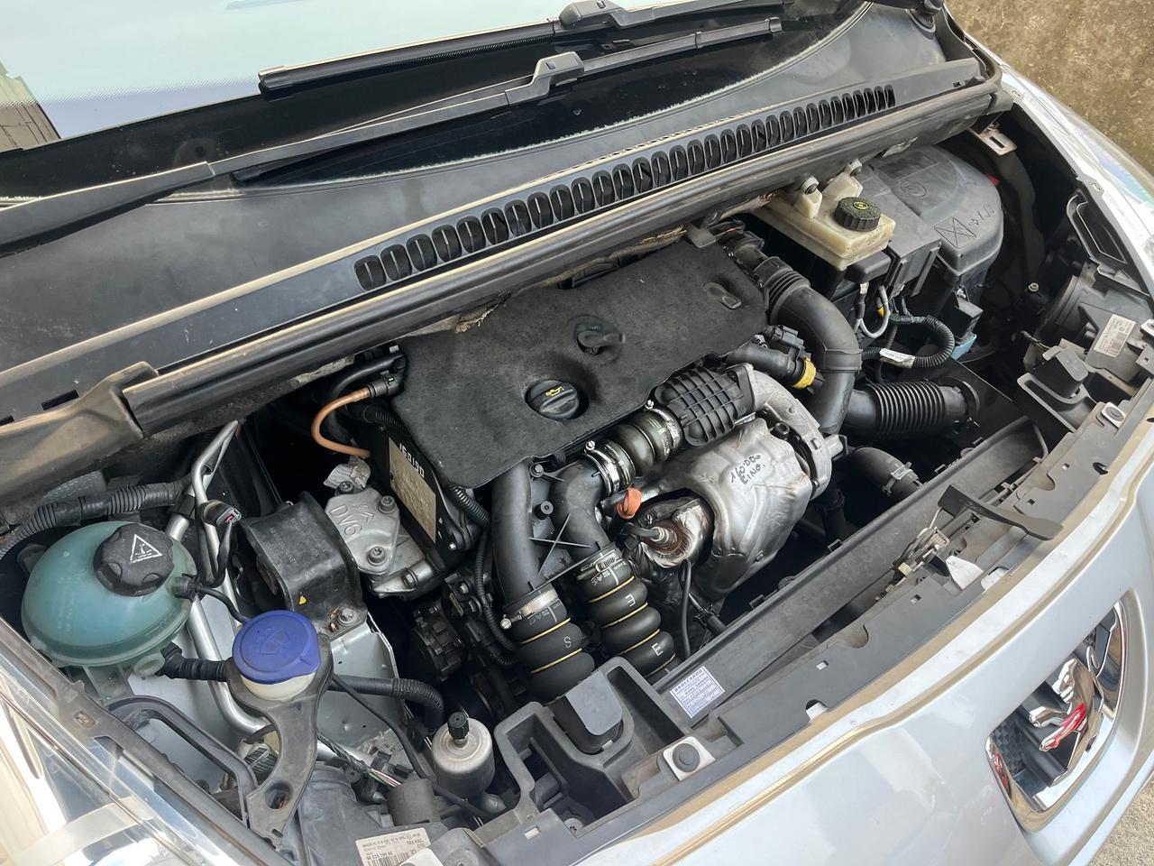 Peugeot 5008 1.6 HDi 112CV Business