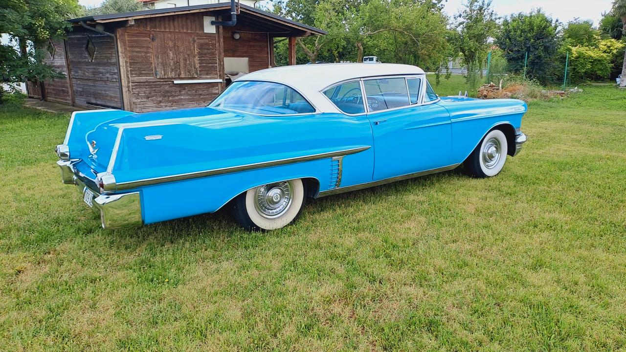 Cadillac Deville 57 coupé