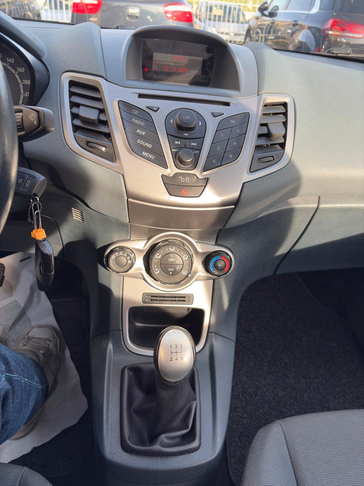 Ford Fiesta TITANIUM 1.2 5P. UNICO PROPRIETARIO