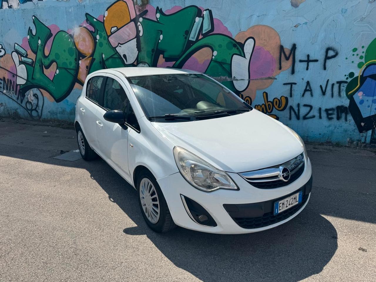 Opel Corsa 1.2 5 porte benzina/GPL