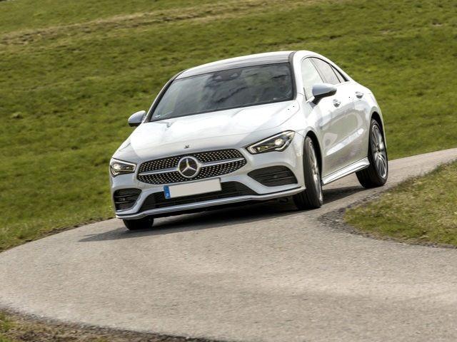 MERCEDES-BENZ CLA 180 d Tetto Apribile Automatico Sport