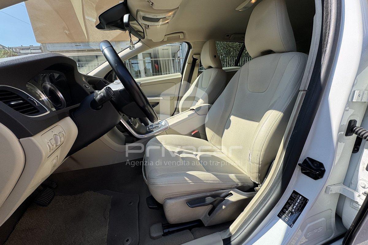 VOLVO V60 D3 Geartronic Momentum